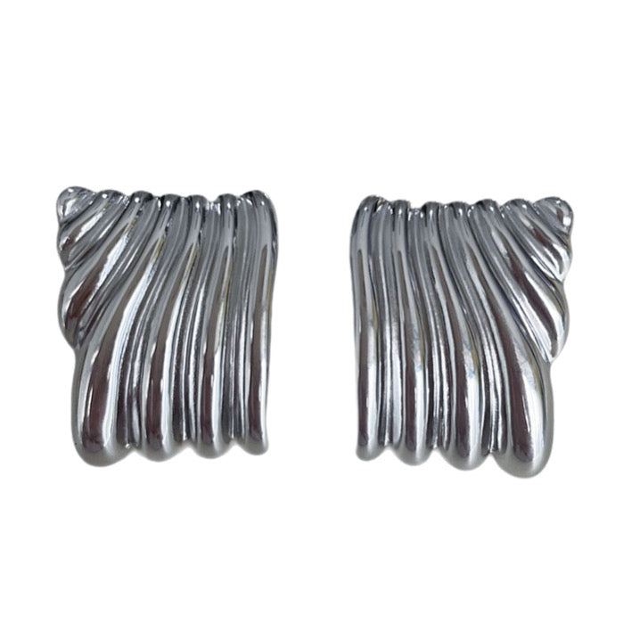 Aretes Ere plateados
