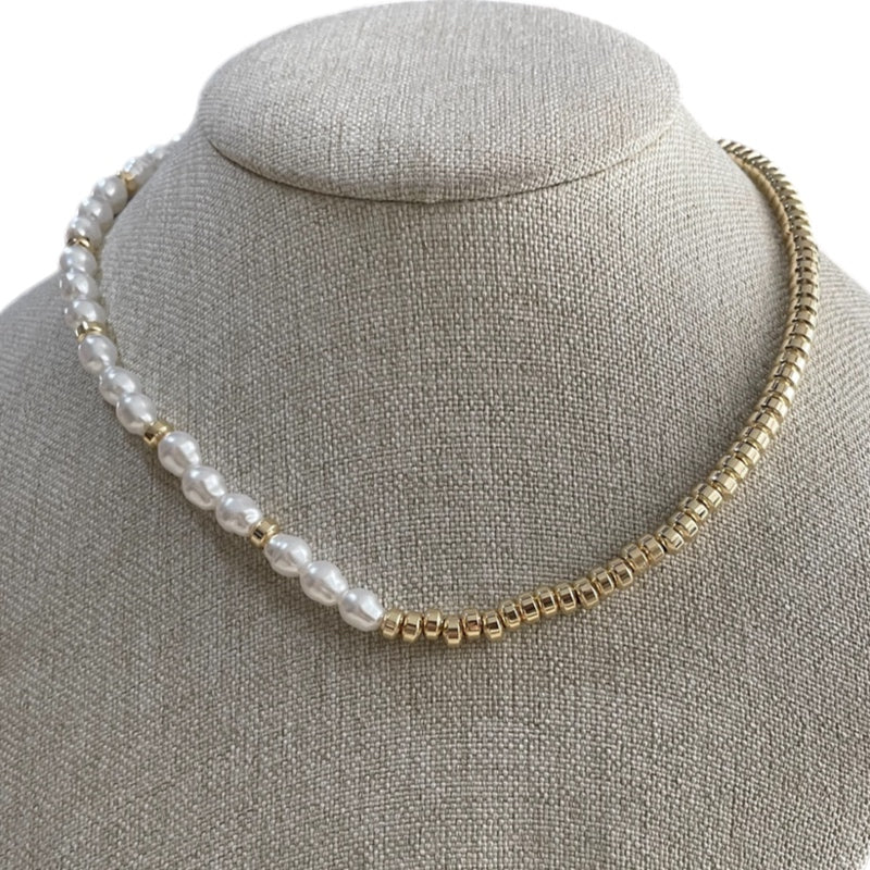 Collar mitades bolitas