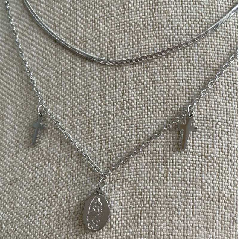 Collar plateado doble Virgen