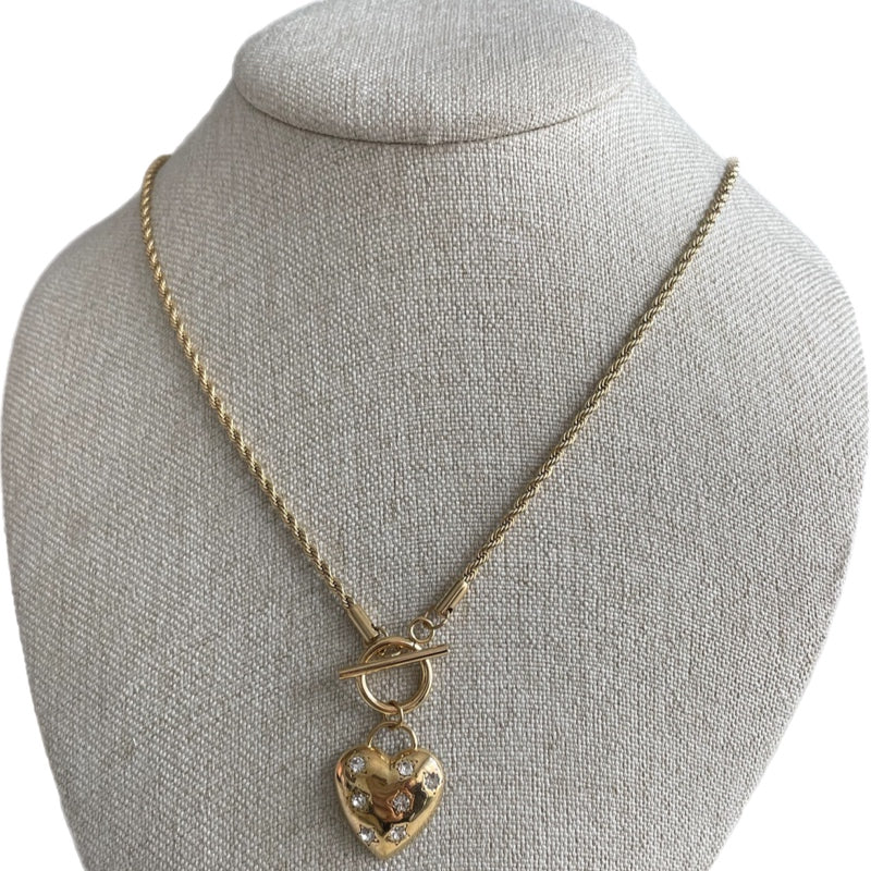 Collar broche corazón