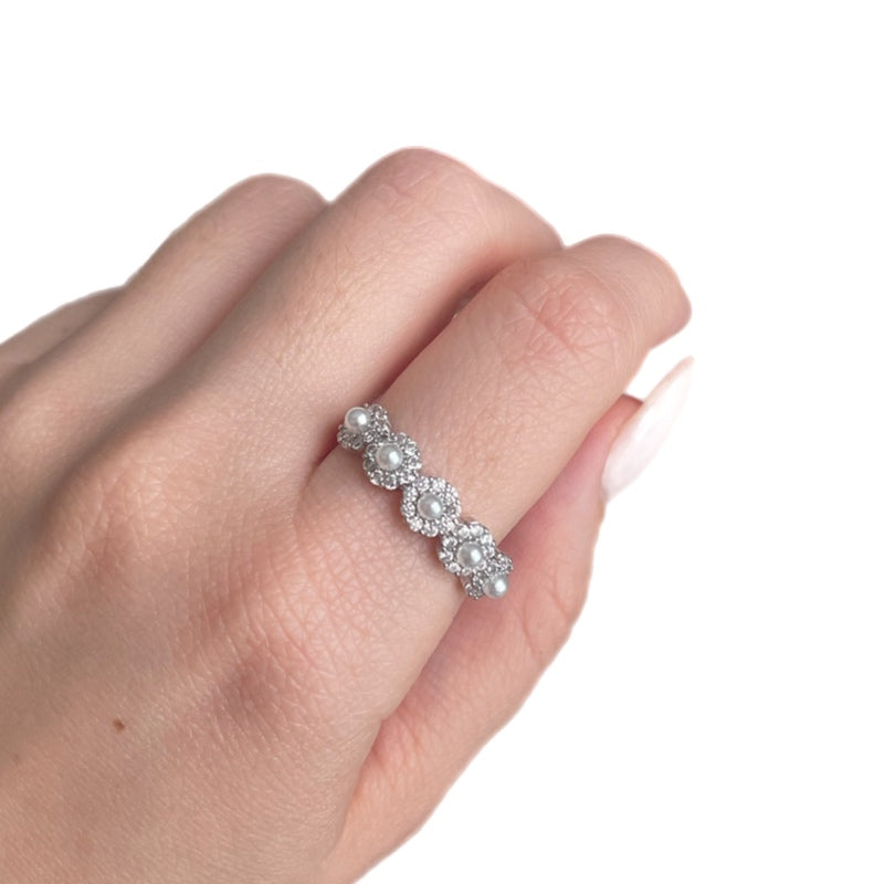 Anillo flores perlas