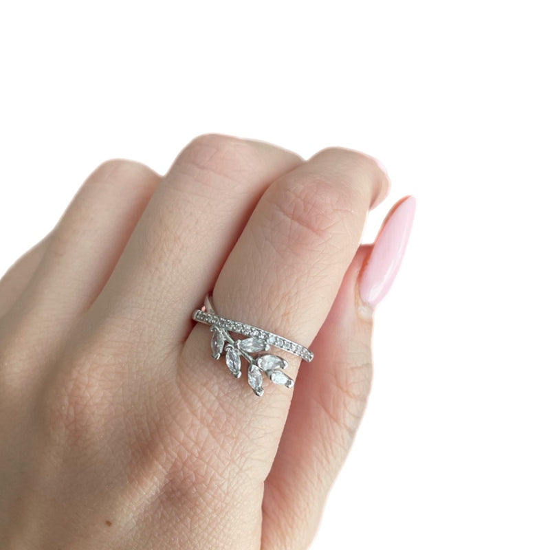 Anillo hojas plateado