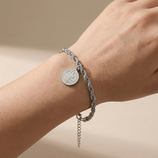 Pulsera torzal San Benito plateada