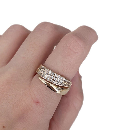 Anillo cruzado zirconias