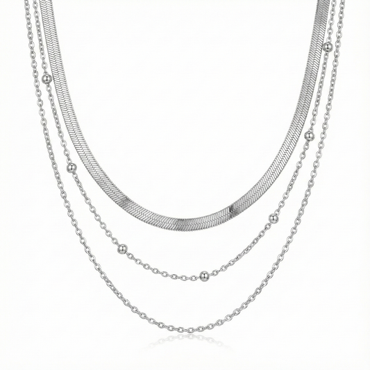 Collar triple clásico plateado
