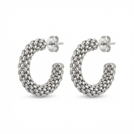 Arracadas tejidas plateadas