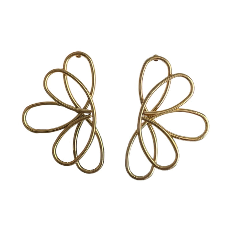 Aretes media flor